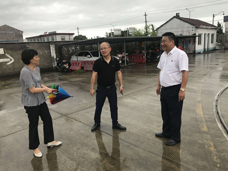 葉書(shū)記幫駕訓(xùn)續(xù)場(chǎng)2(許斌)_副本.jpg 葉書(shū)記幫駕訓(xùn)續(xù)場(chǎng)2(許斌)_副本.jpg