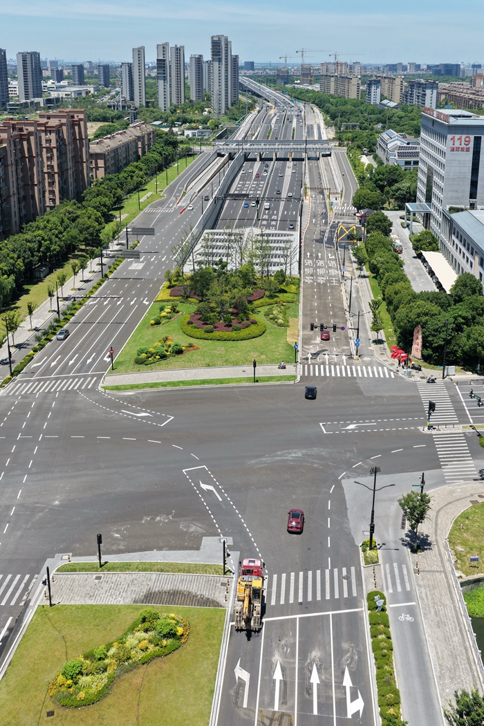 長水路下穿滬昆鐵路段_副本.jpg 長水路下穿滬昆鐵路段_副本.jpg